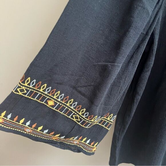 J Jill embroidered boho style flare sleeve top.  Size M - Picture 4 of 7